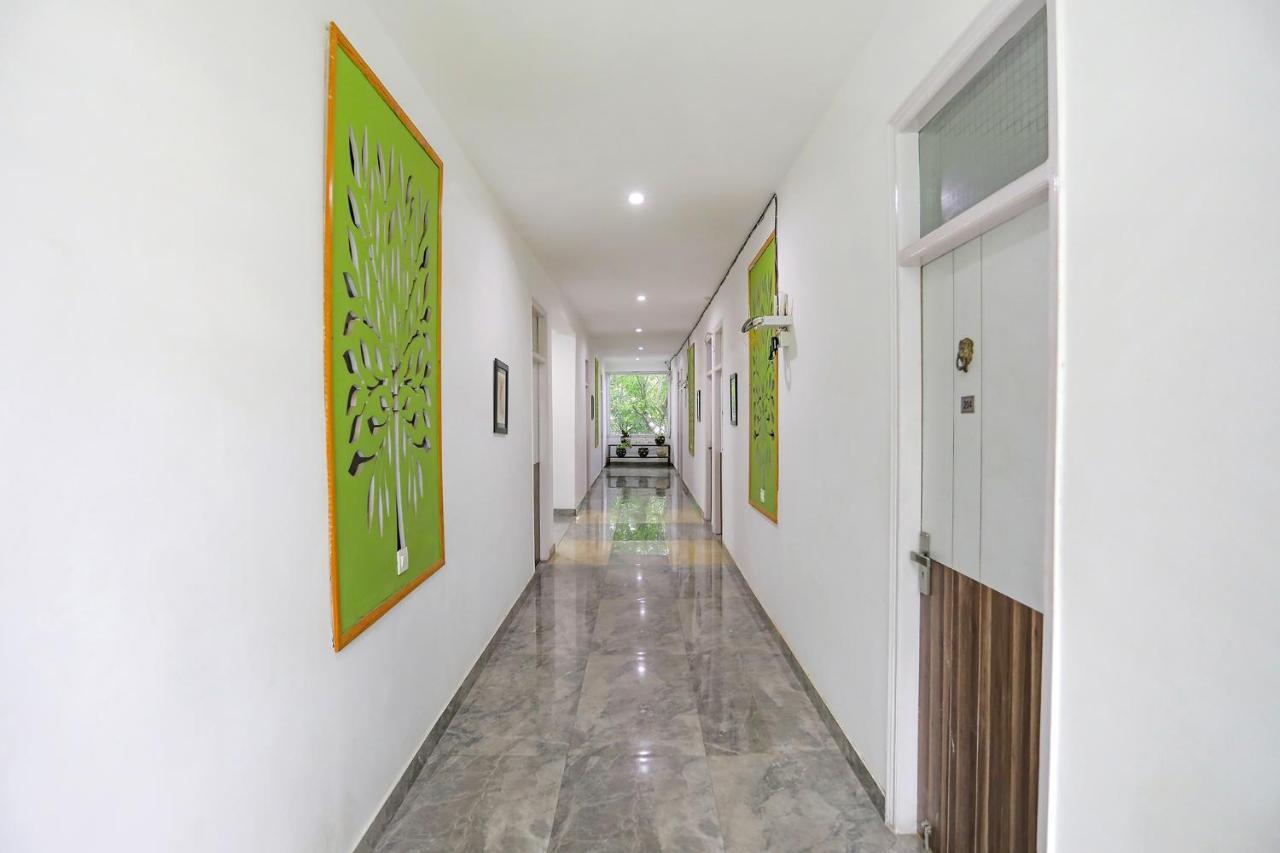 Fabhotel Aravali Suites Гургаон Экстерьер фото
