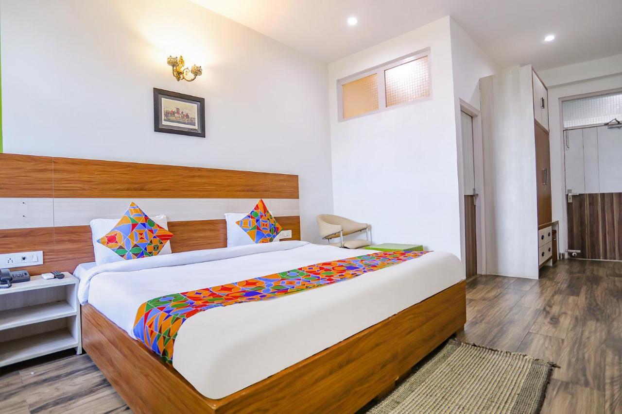 Fabhotel Aravali Suites Гургаон Экстерьер фото