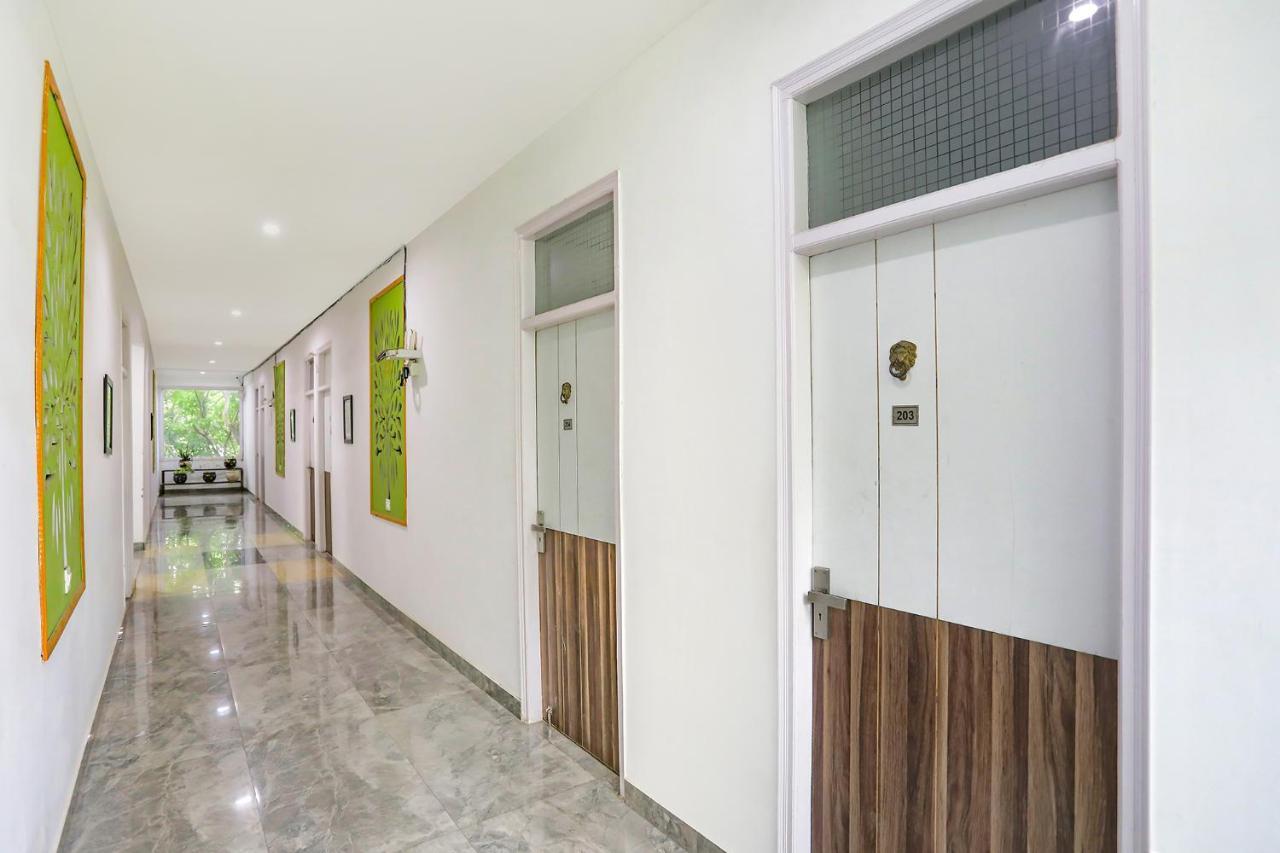 Fabhotel Aravali Suites Гургаон Экстерьер фото