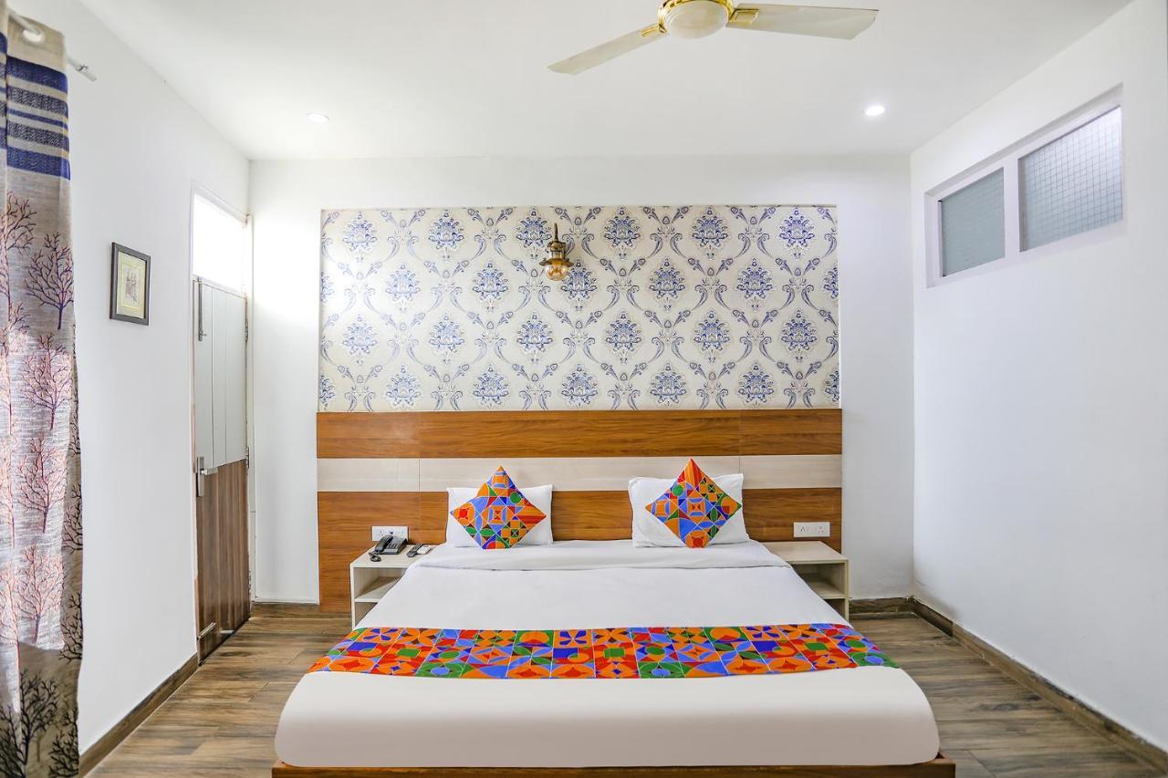 Fabhotel Aravali Suites Гургаон Экстерьер фото