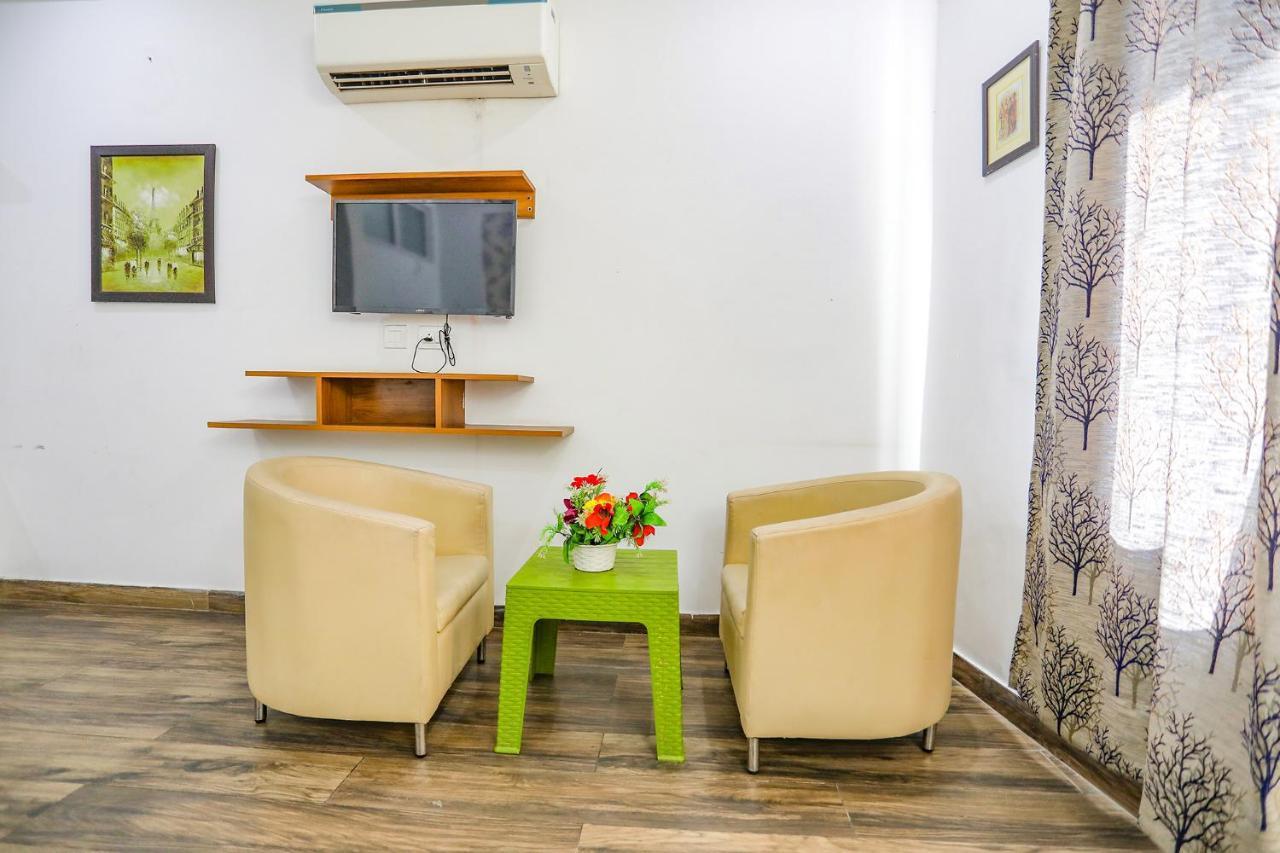 Fabhotel Aravali Suites Гургаон Экстерьер фото