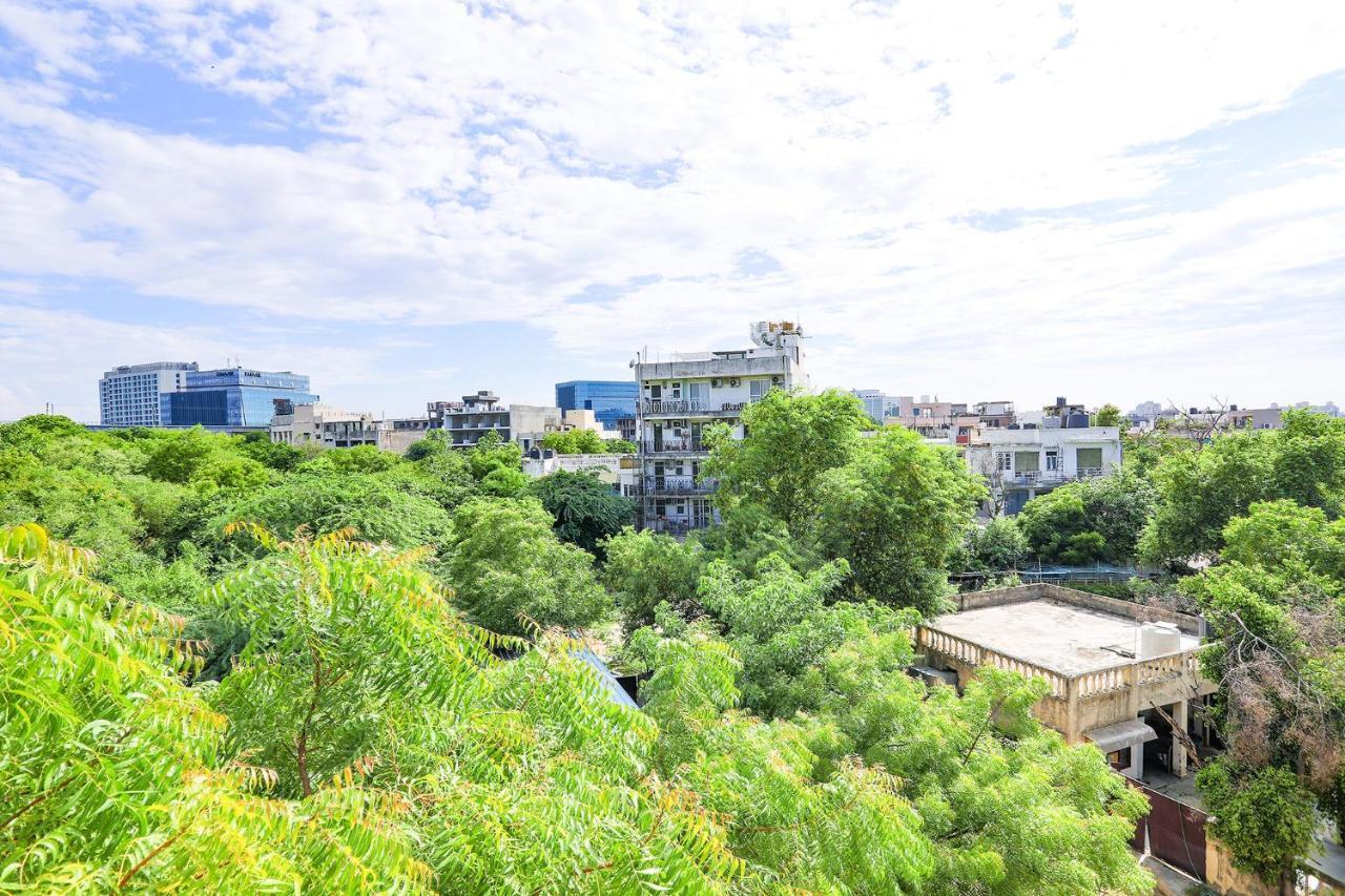 Fabhotel Aravali Suites Гургаон Экстерьер фото