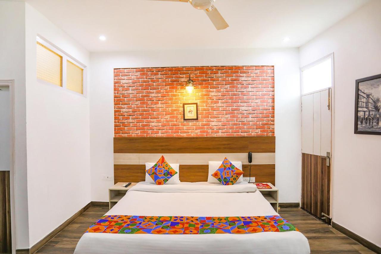 Fabhotel Aravali Suites Гургаон Экстерьер фото